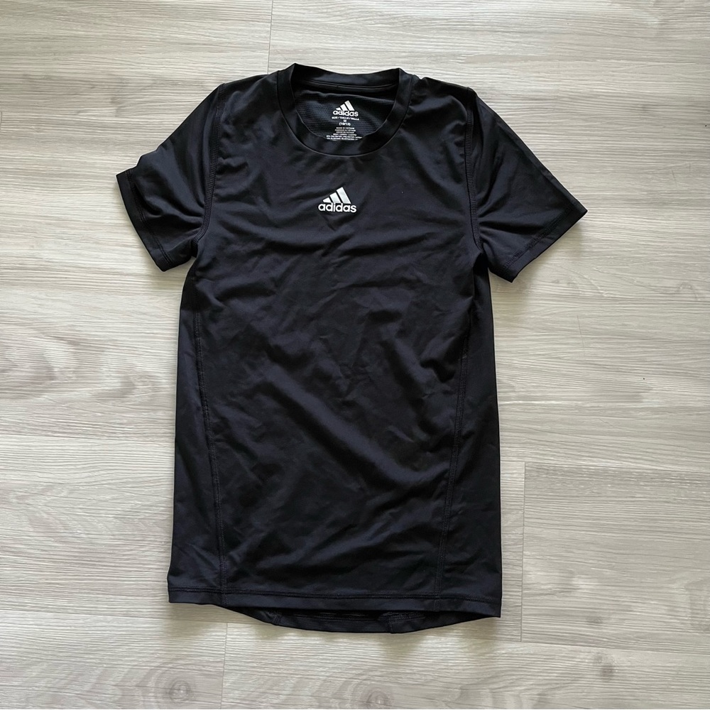 Adidas Aeroready Youth Shirt Size M (10/12)